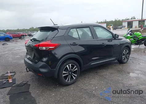 2019 Nissan Kicks Sr z USA, uszkodzony, nr VIN 3N1CP5CU5KL529571